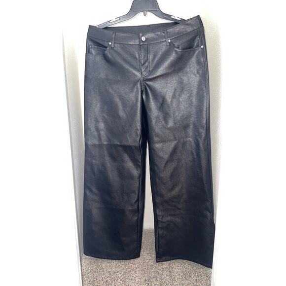 NWT PACSUN Womens Black Leather Faux Wide Leg Pants Small 30x31 - Picture 4 of 5